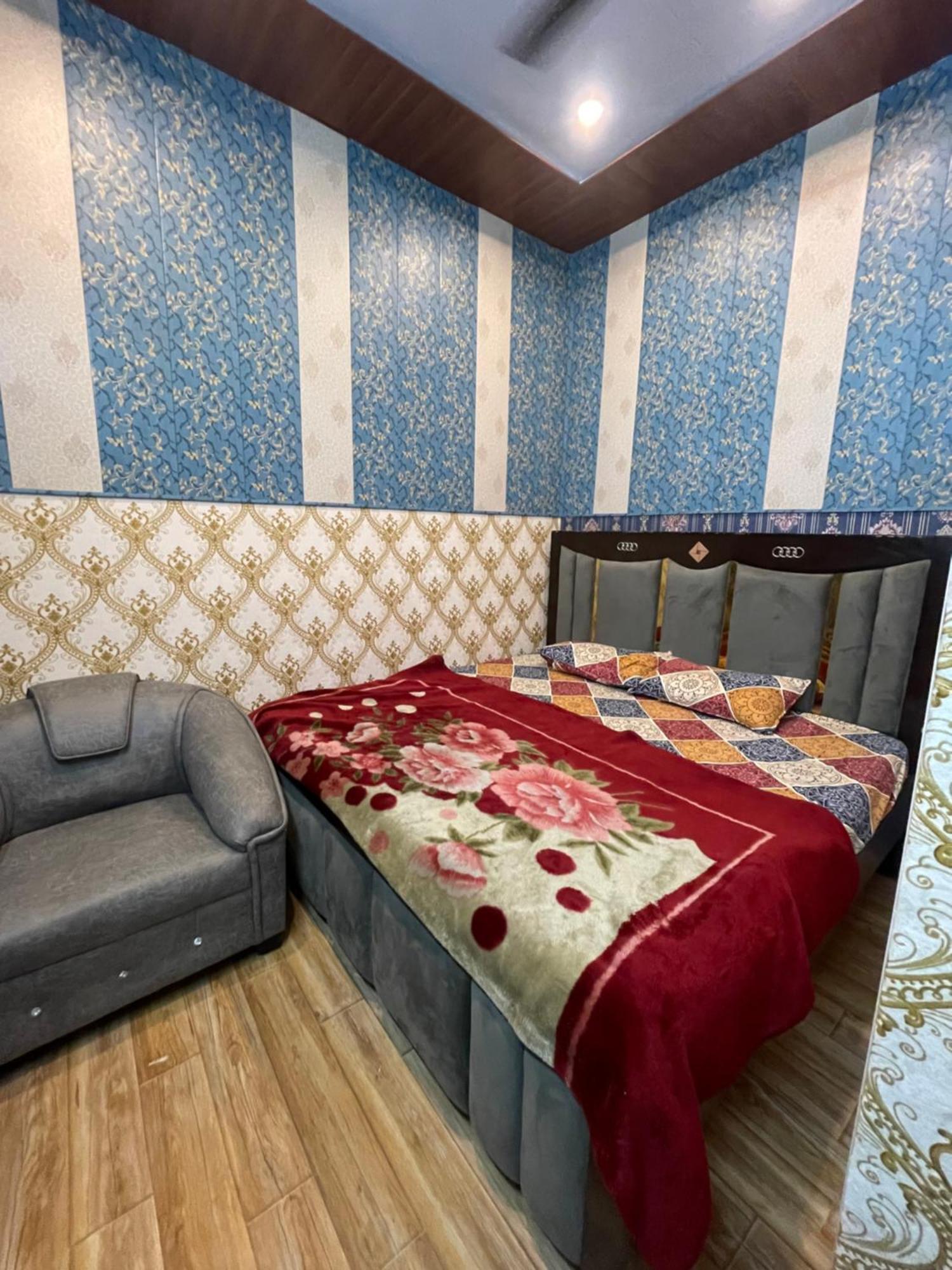 Swastik Home Stay Ravindpuri Varanasi Exteriör bild
